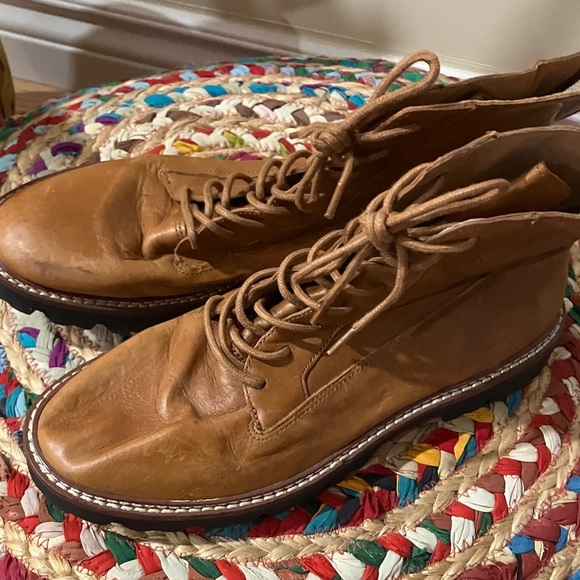 Madewell The Citywalk Tan Leather Women's Boots - Picture 4 of 12